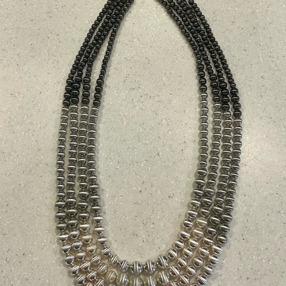 Premier Designs Elegant Gradient Black to Silver Necklace